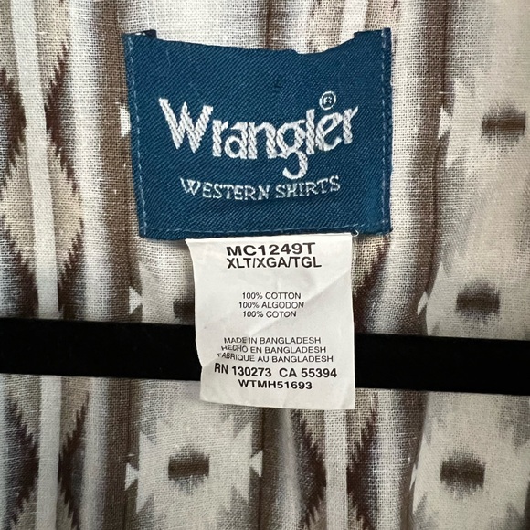 EUC Men’s XLT Wrangler western shirt - Picture 2 of 9